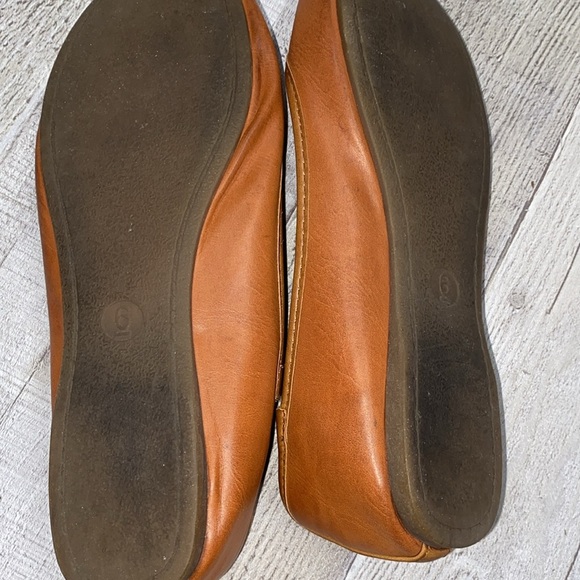 Universal Thread brown ballet flats size 6 - Picture 5 of 7